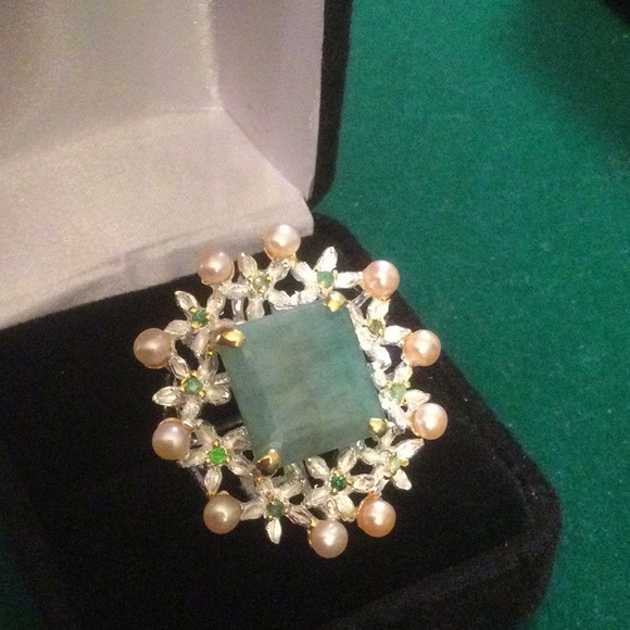 HUGE GENUINE 8 CTW of Genuine Emerald & Pearl Ring - Picture 9 of 11